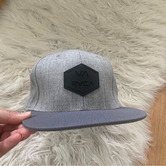 RVCA Wool Blend Snapback Adjustable Flat Brim Gray Black Baseball Hat - Picture 1 of 5